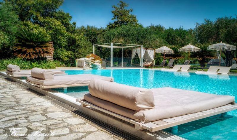Nefeli Hotel 3*