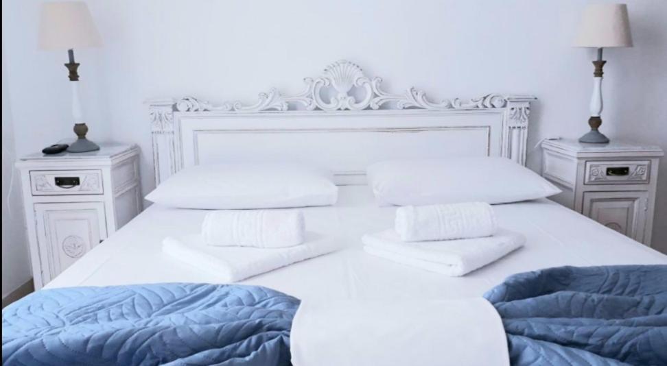 Christos Guest house *