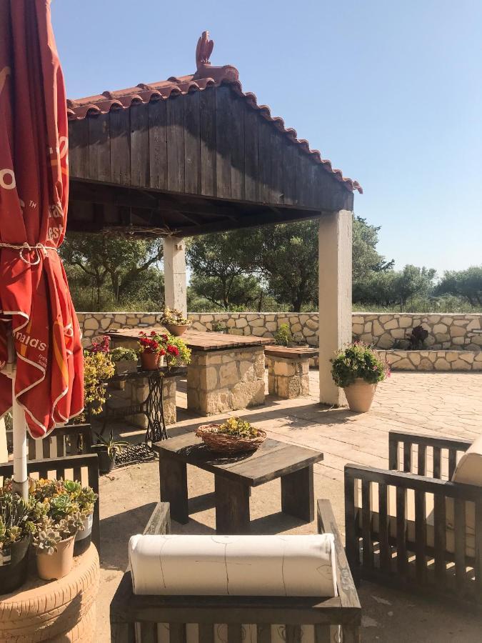 Villeta Nikol “νηνεμία” Holiday home