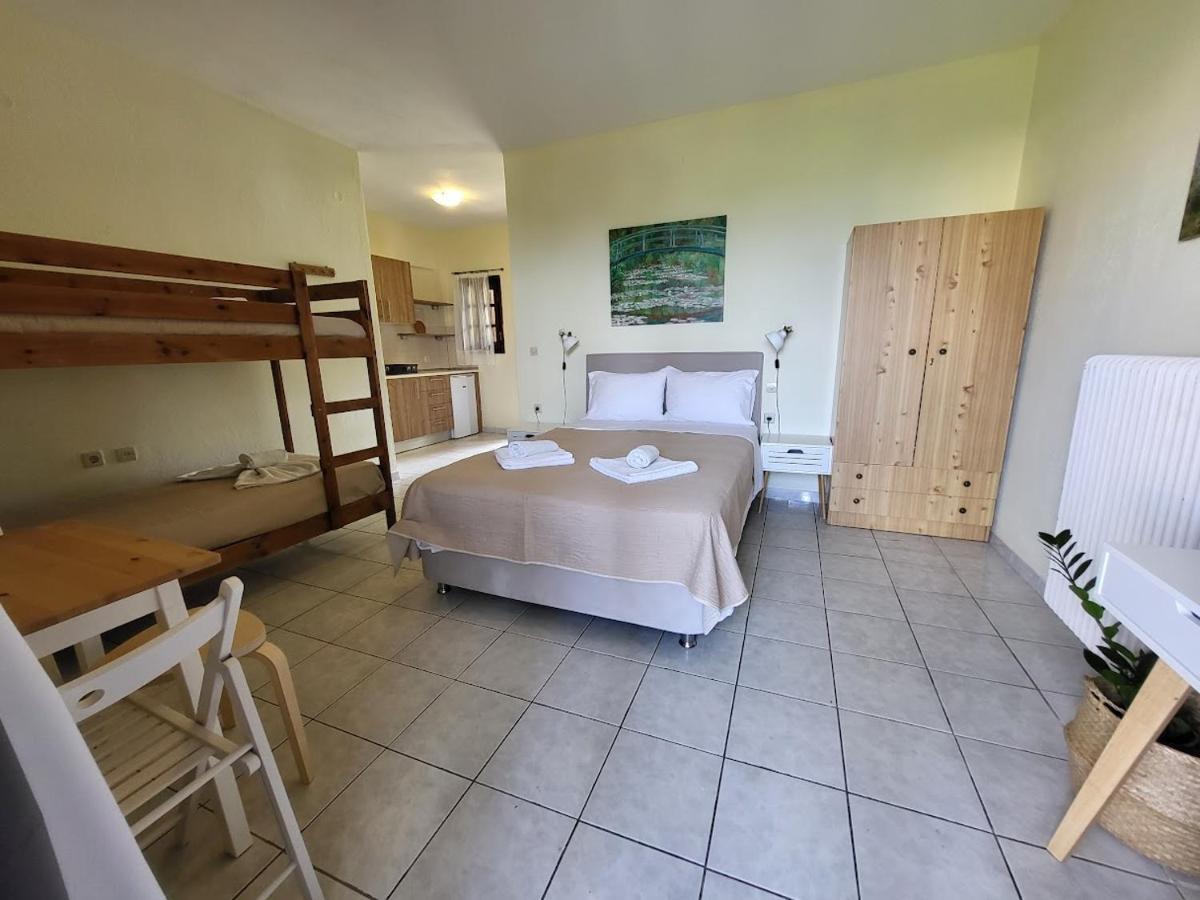 Nikos Apartment