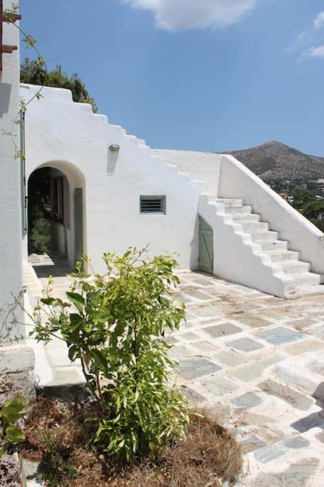 Aegean Traditional In Athens Riviera Holiday home *