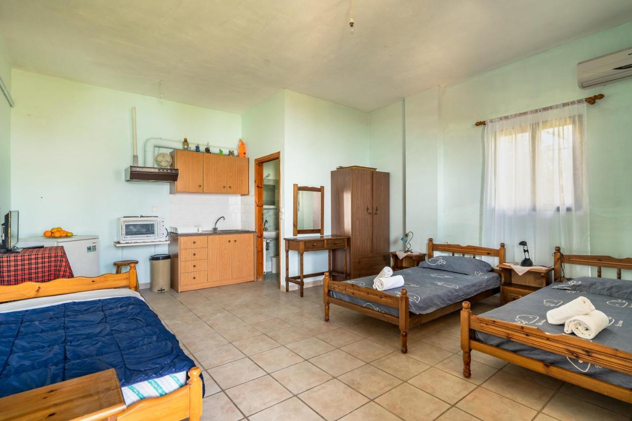 Vangelis 1 Apartment Angon