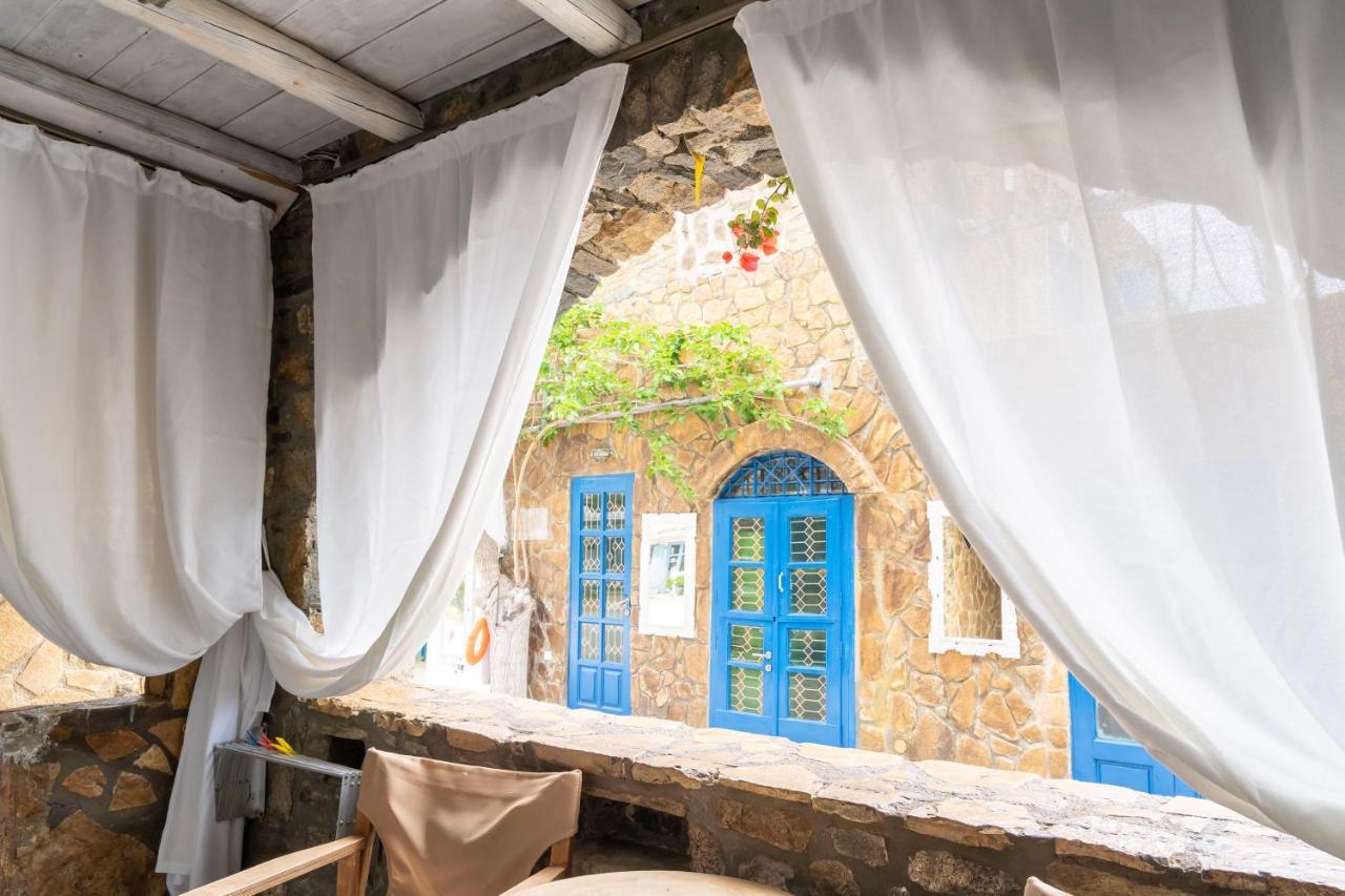 Alexandros By The - Serifos Guest house Livadakia