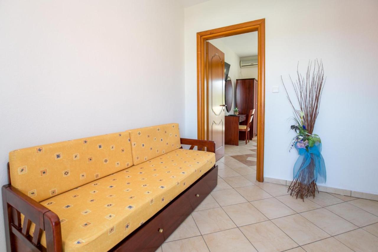Lina Apartment *
