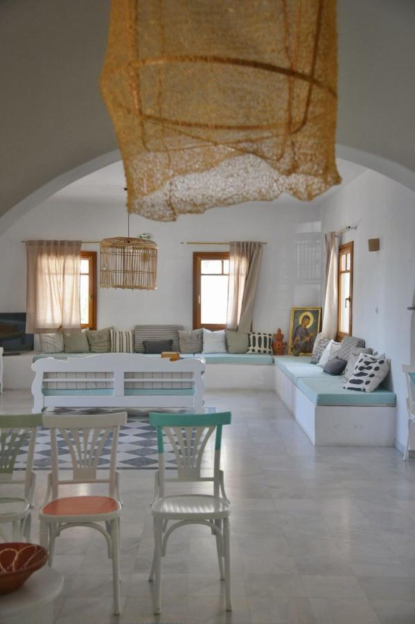 Aeolos Kamares (Sifnos)