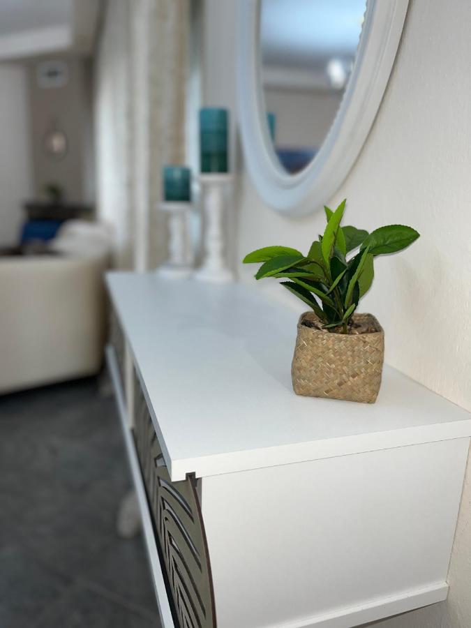 Pety's House By The Sea Apartment *