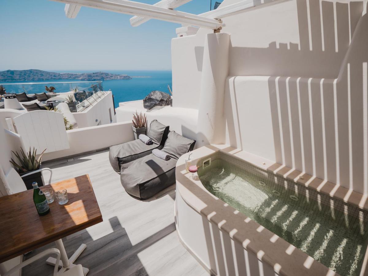 Galaxy & Apartment Imerovigli (Santorini)