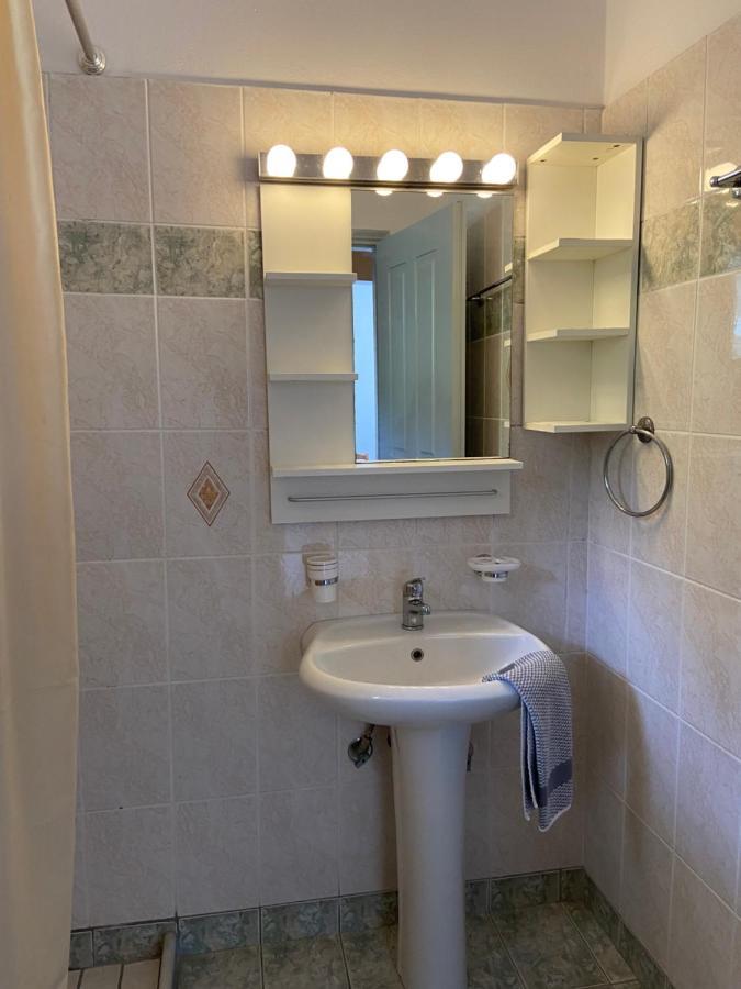 Apartment Myrtos 2*