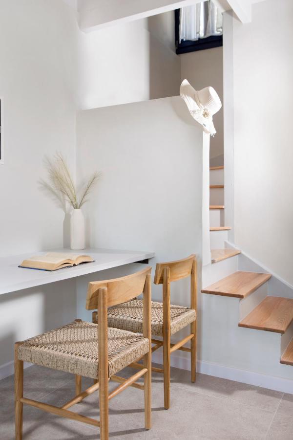 Poseidon Apartment *