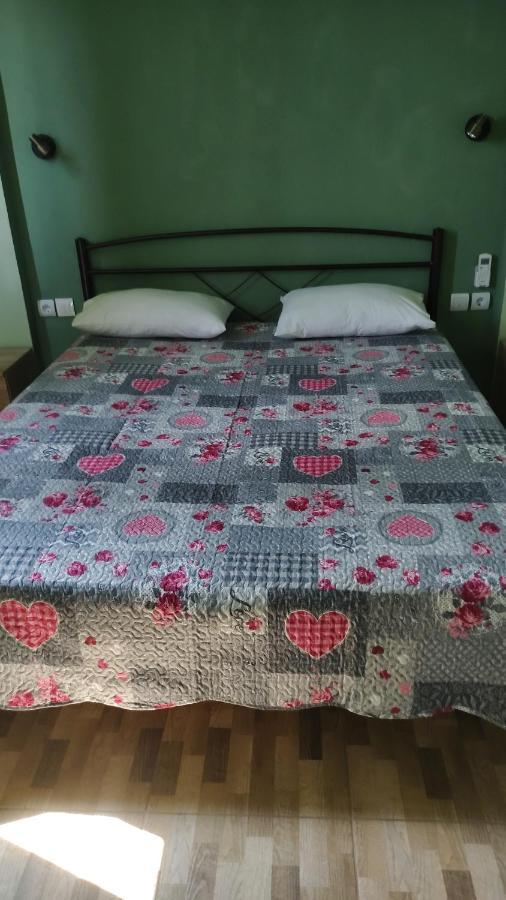 Persefoni & Mezonetes Aparthotel