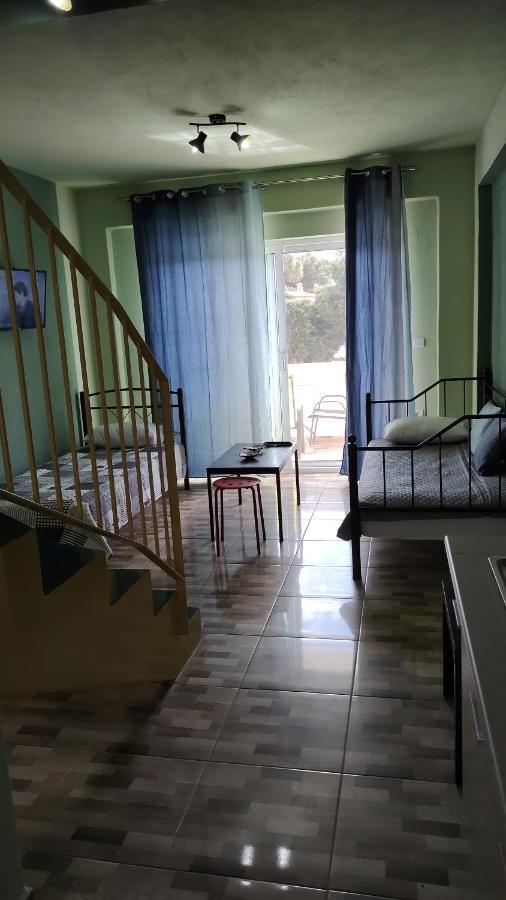 Aparthotel Persefoni & Mezonetes 3*