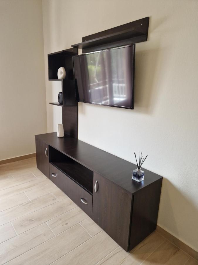 Apartment Above Near The Airport Artemida (Attica)