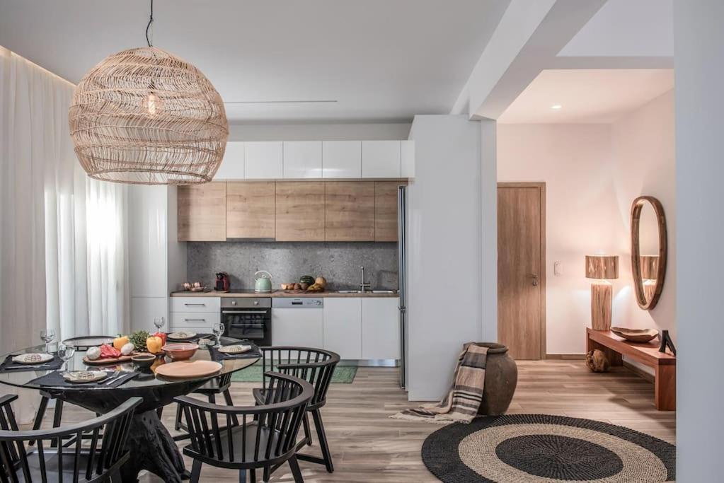 Khroma Luxury 3- Front Apartment *