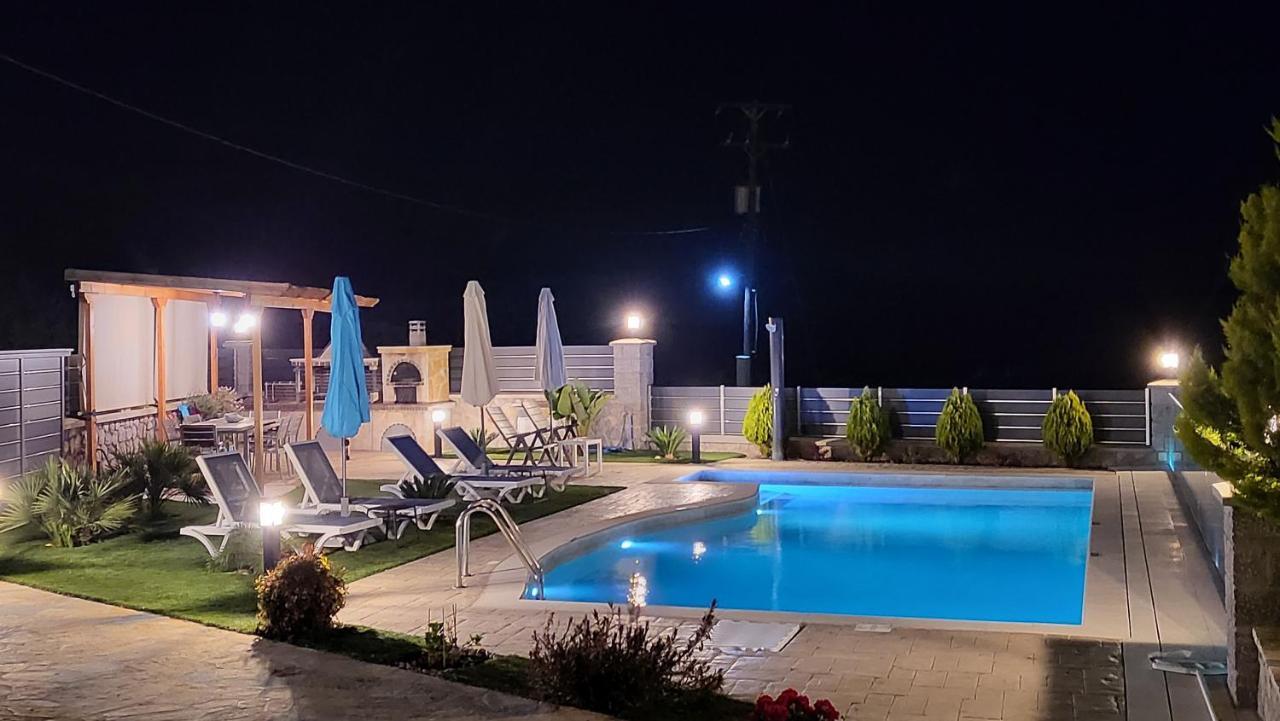 Seaview Villa *
