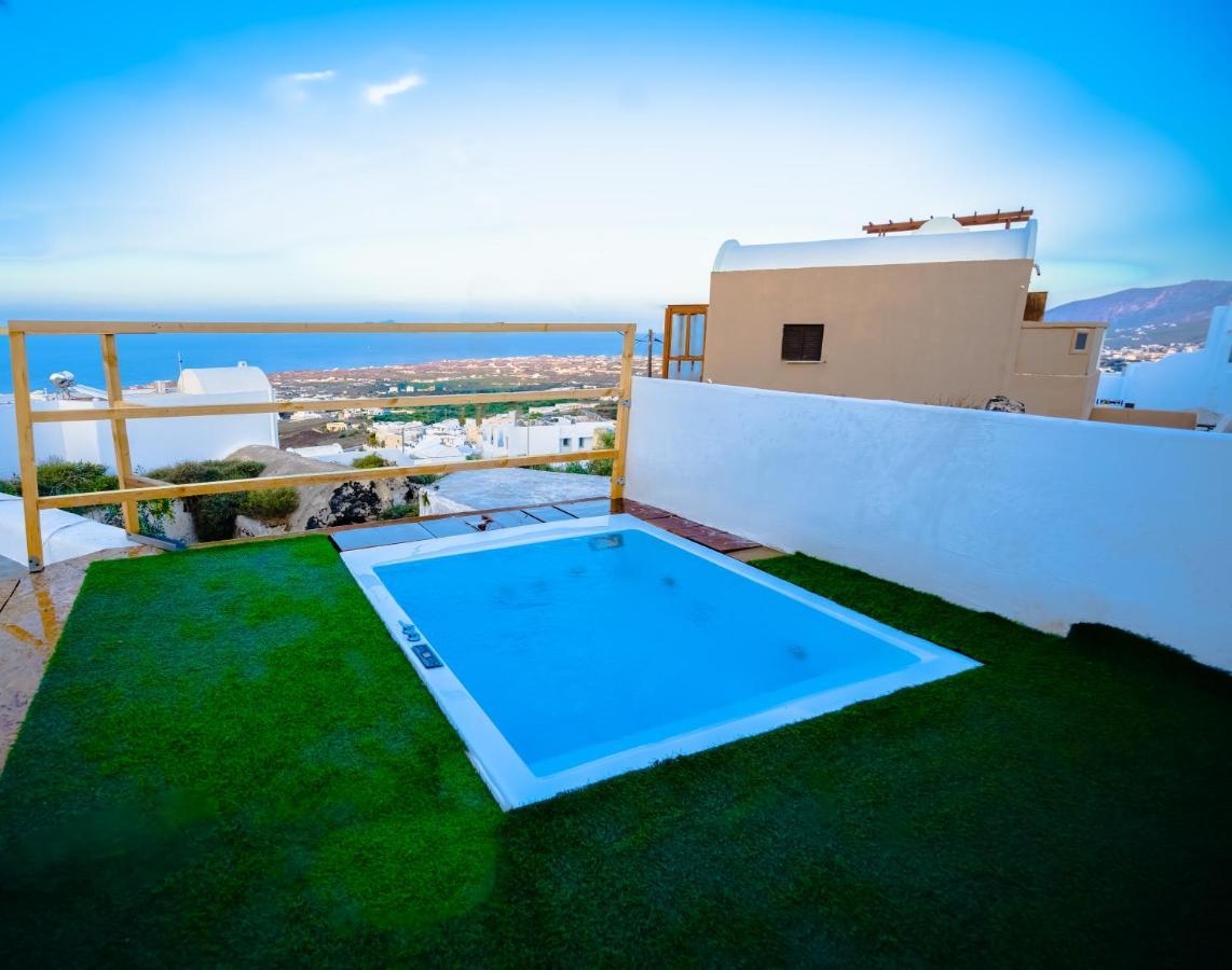Jessica With Jacuzzi Apartment Fira (Santorini)