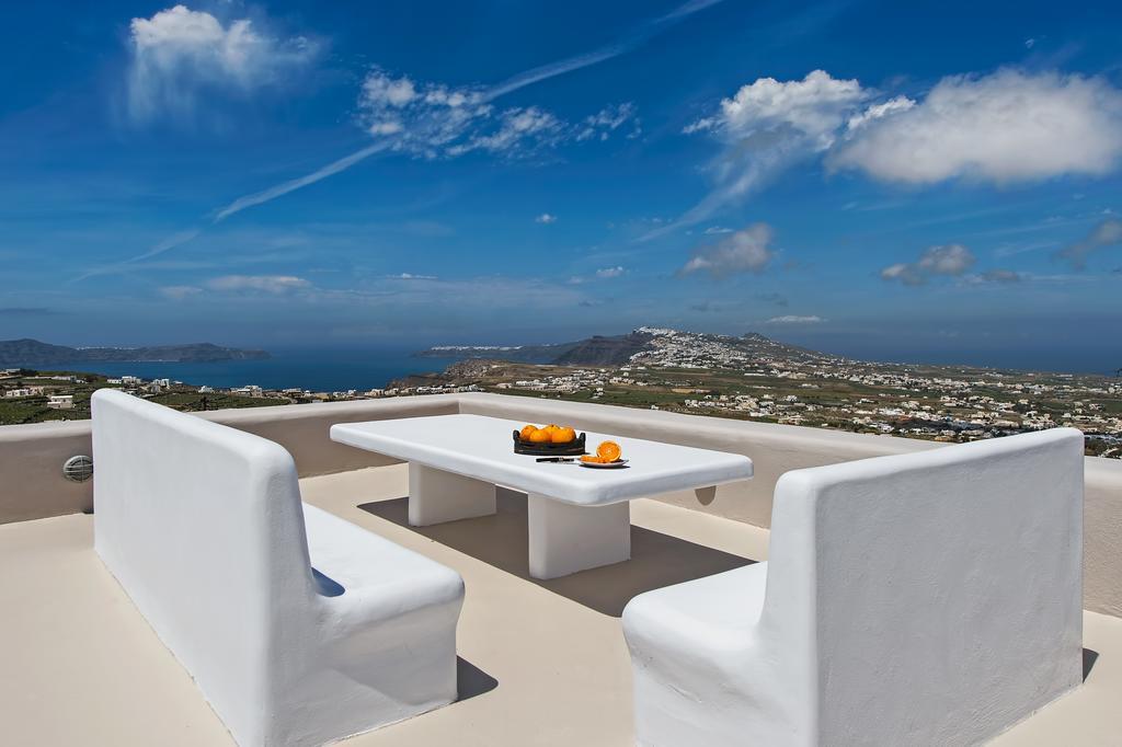 Terrace House Pyrgos Kallistis