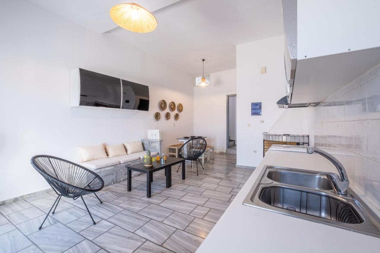 Sterna House Apartment Parasporos