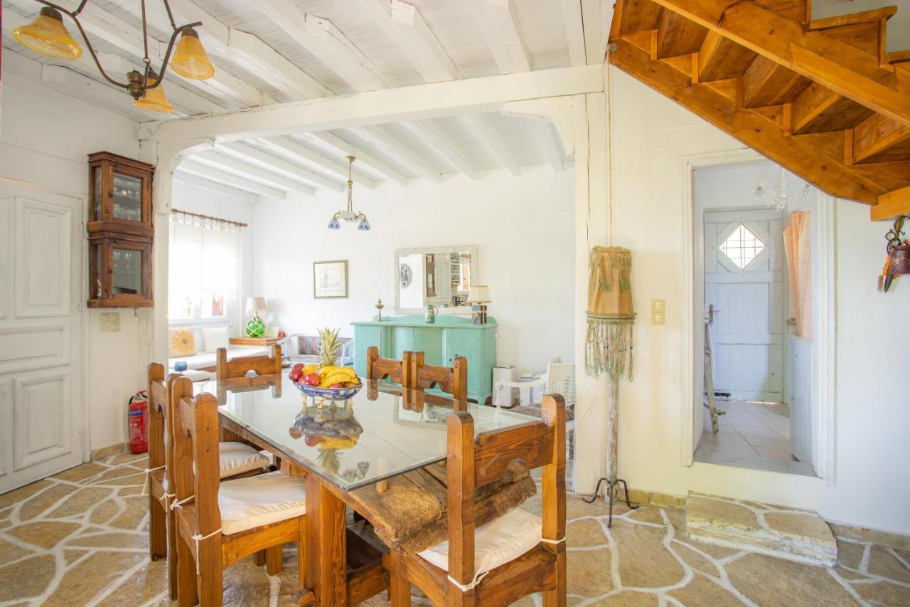 Traditional Family Southern Lefkada * Sivros