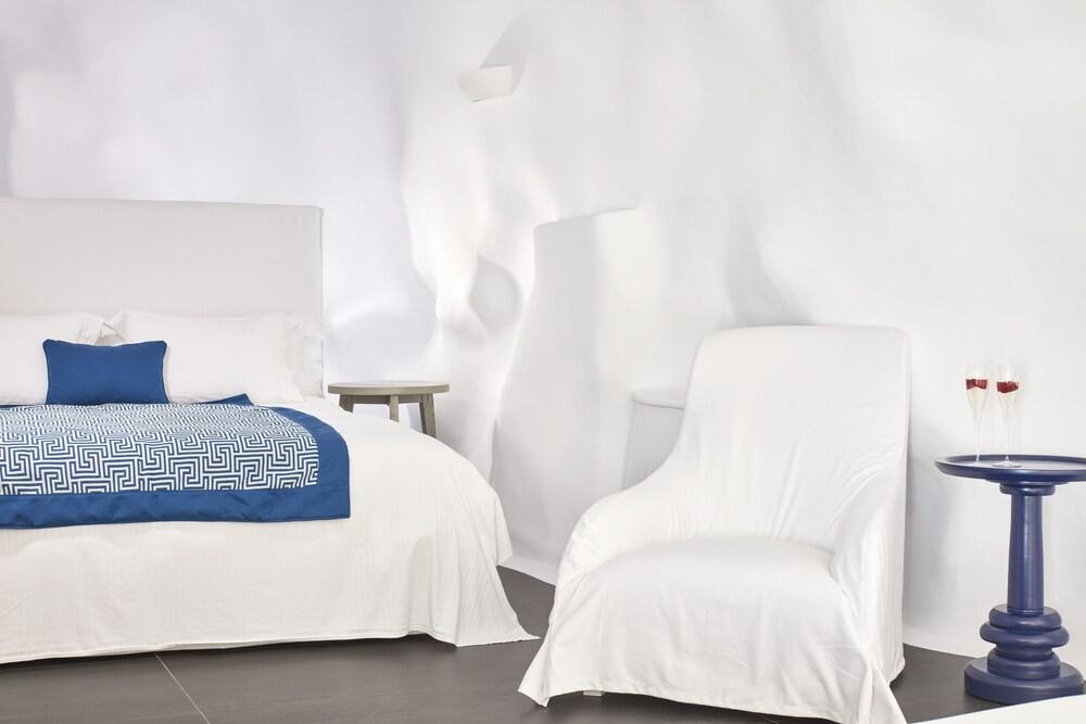 Katikies Chromata Santorini - The Leading Of The World Hotel 5*