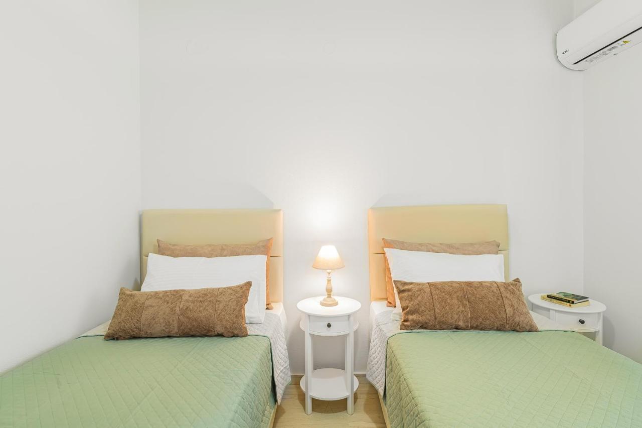 Maela Luxury