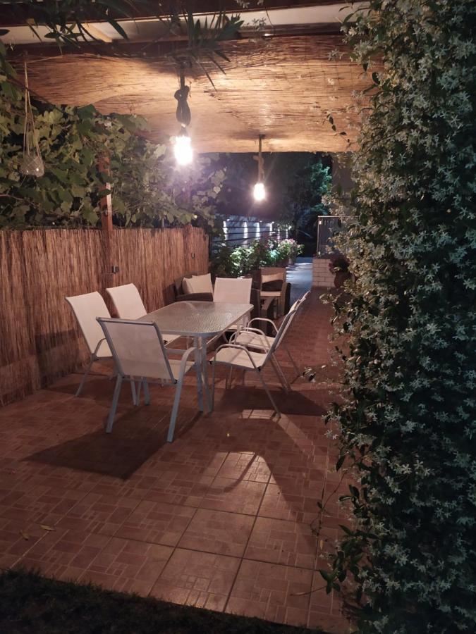 Periklis Guest house *