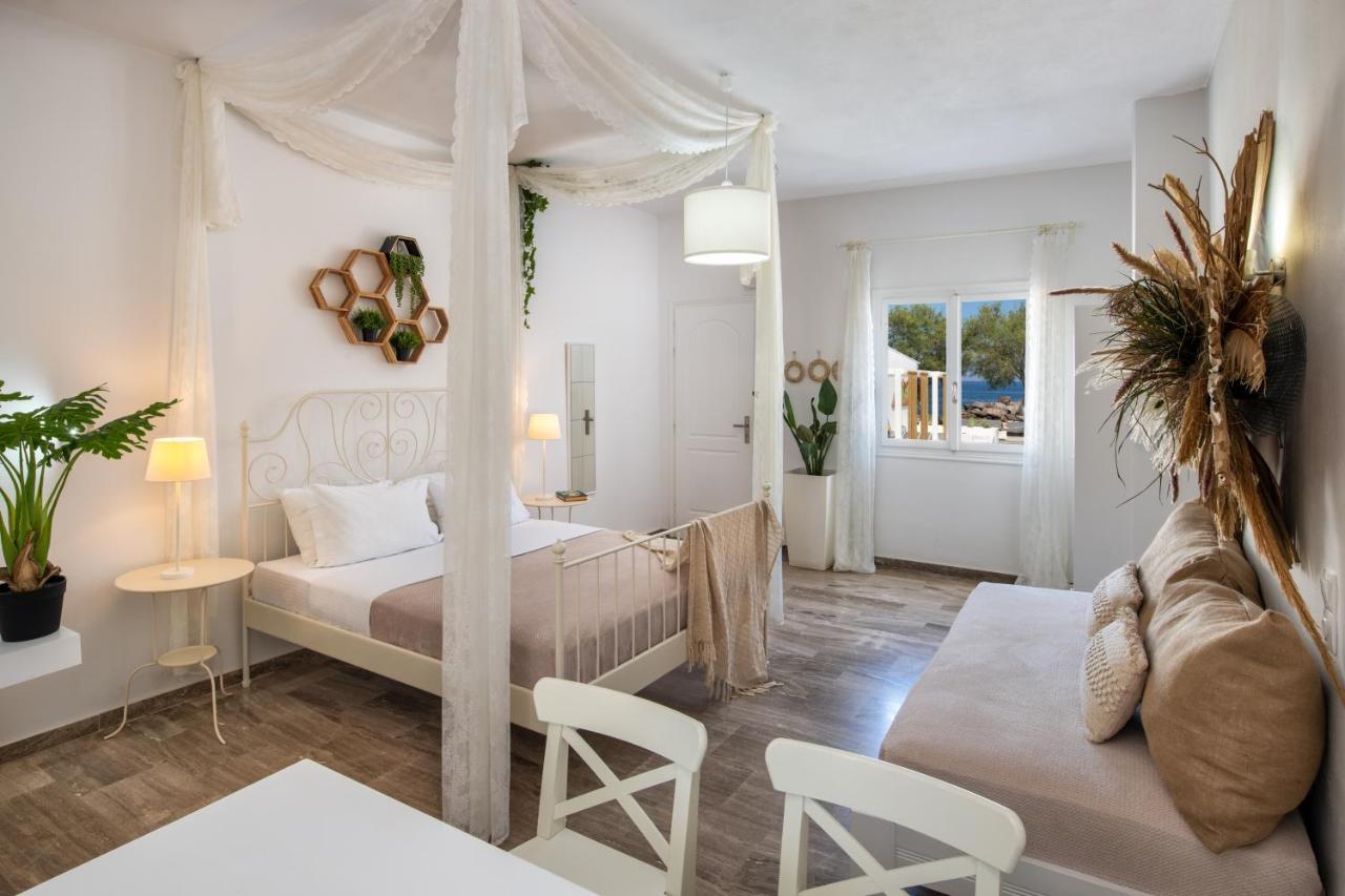 Sol Mare Salis Kamari (Santorini)