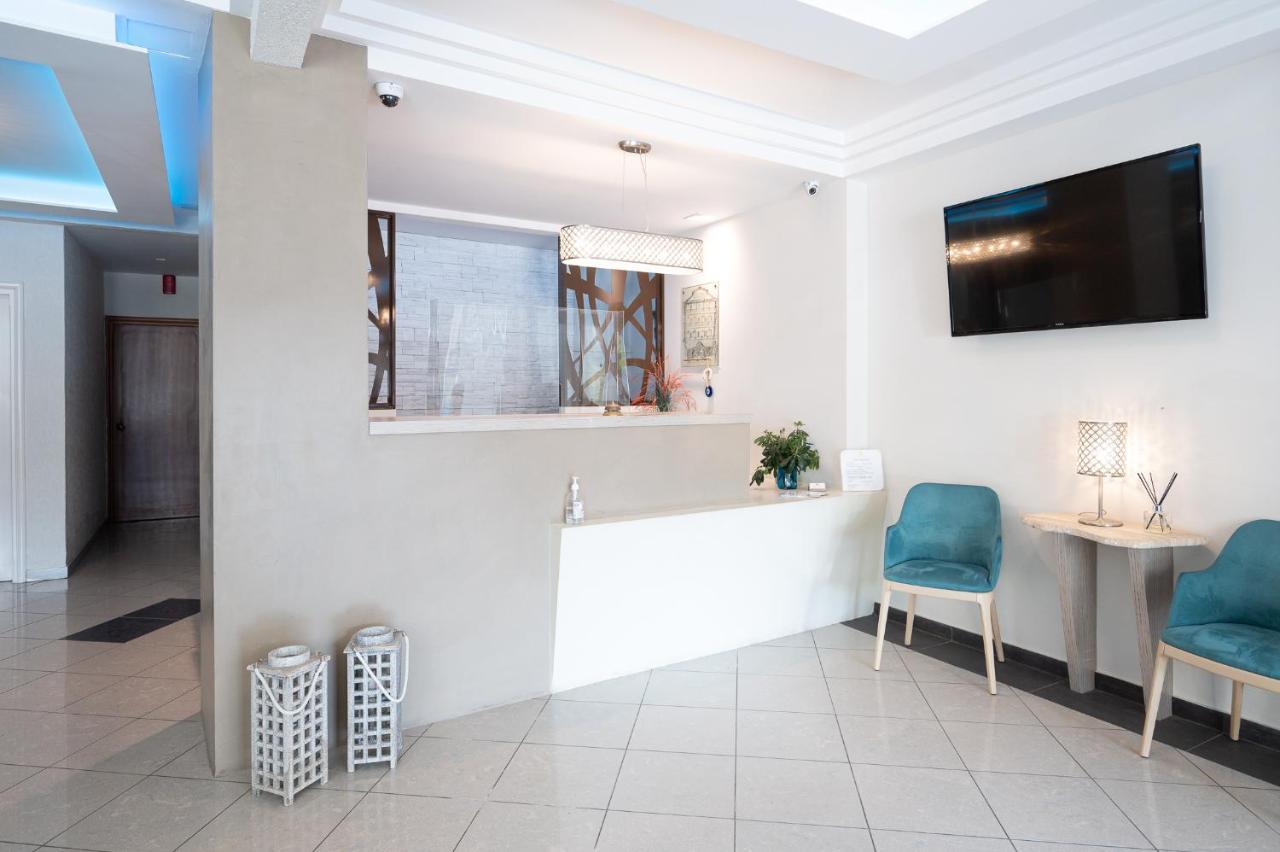 Akropol Hotel