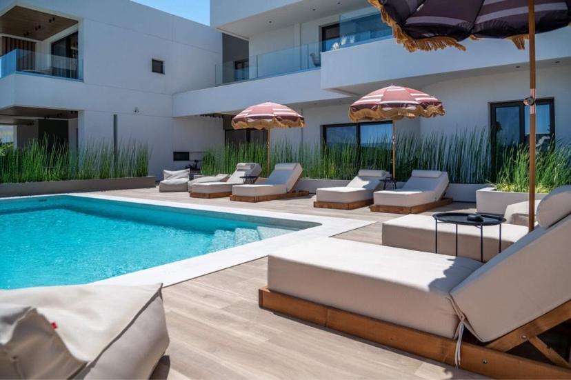 Mare Apartment Lechaio