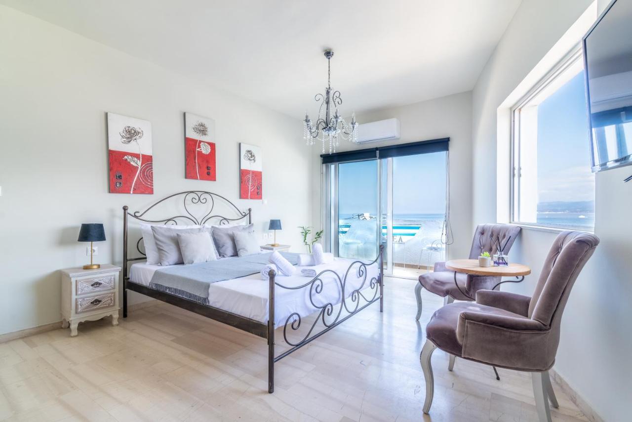 Seaside With View In The Heart Of Apartment Hersonissos (Crete)