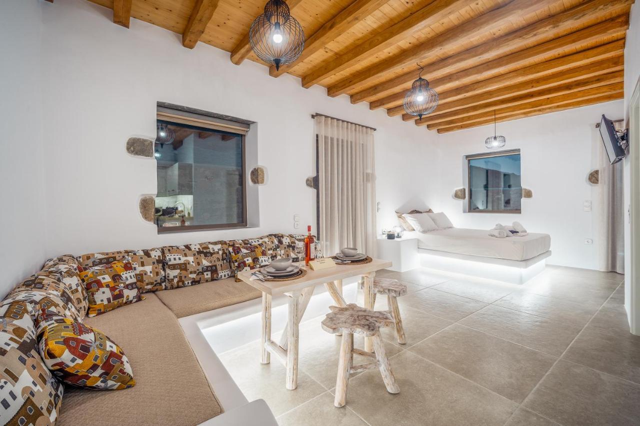 Petrias Pool House Apartment Serifos Town