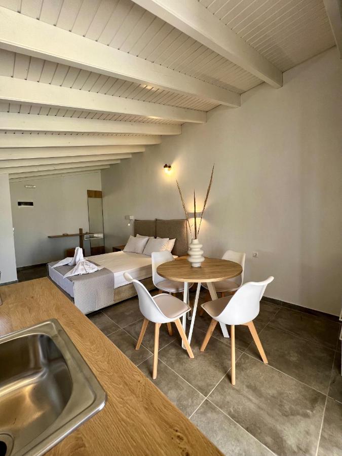 Issos Aparthotel