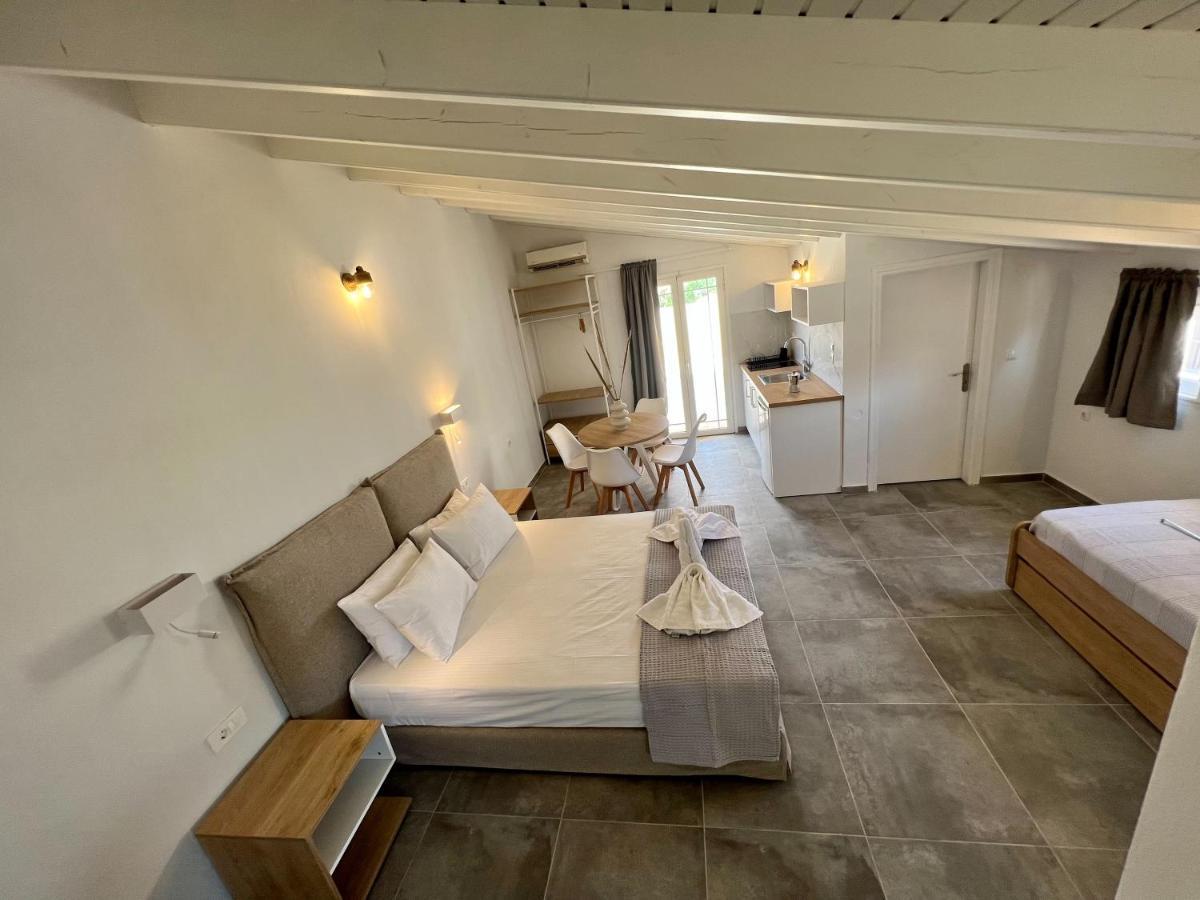 Aparthotel Issos Agios Georgios (Corfu)