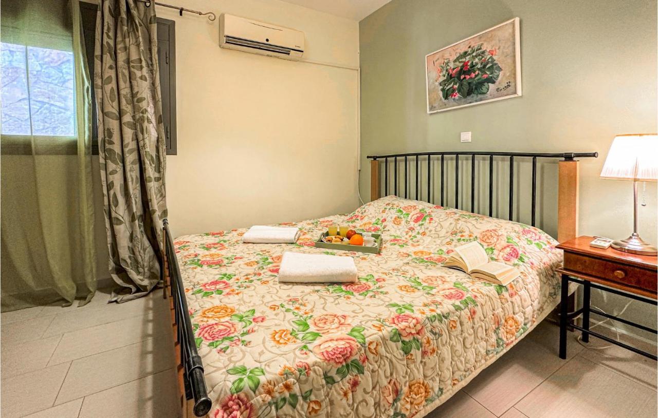 4 Bedroom Lovely In Holiday home *