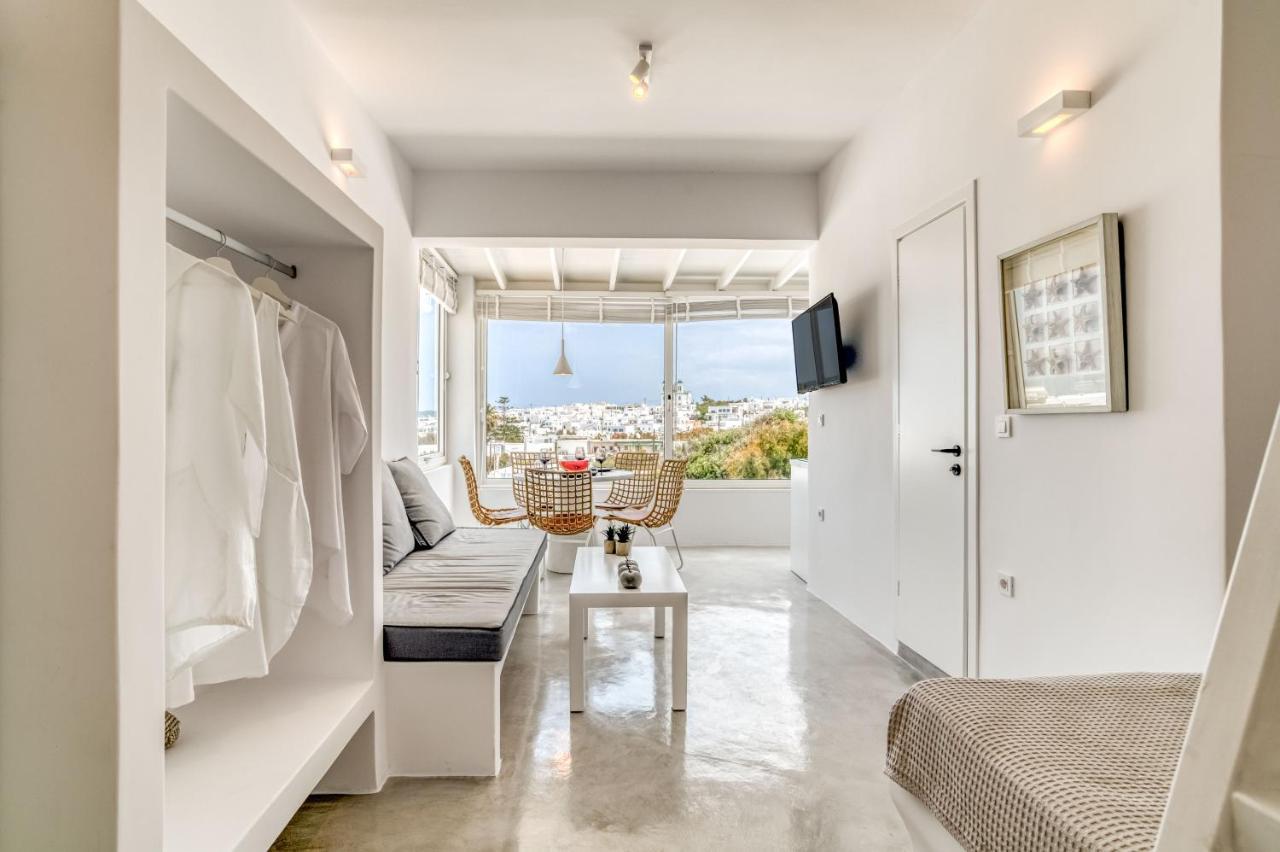Sandy With View In Apartment Naousa (Paros)