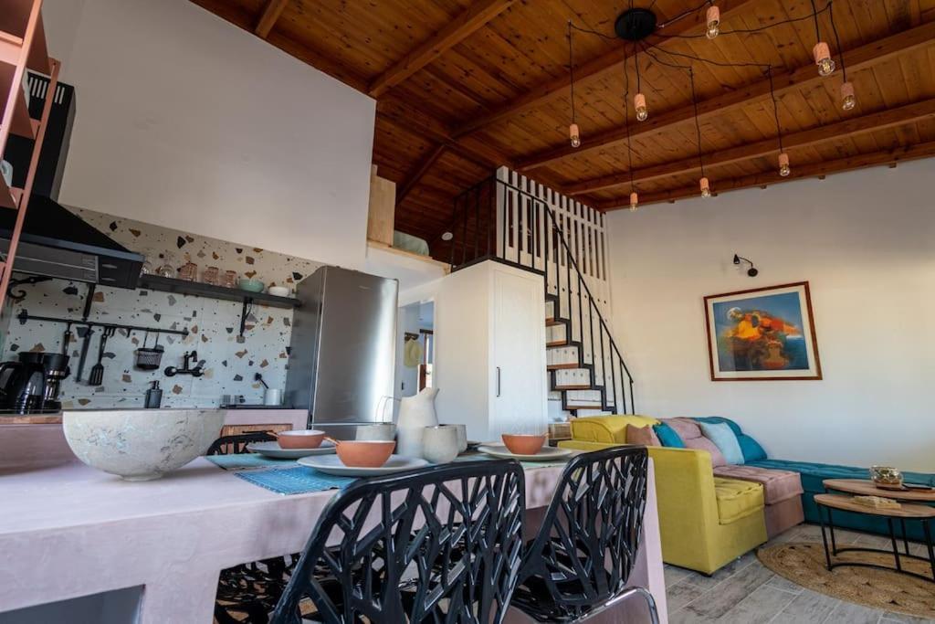 Apartment Plakakia Beachfront View