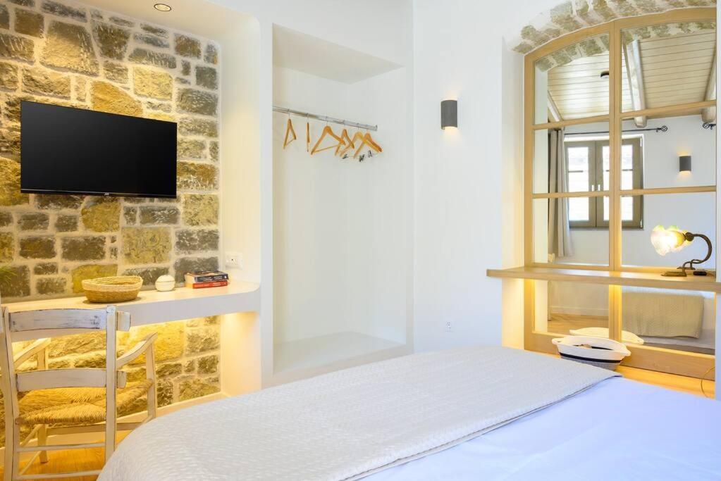 Manolis House Holiday home *