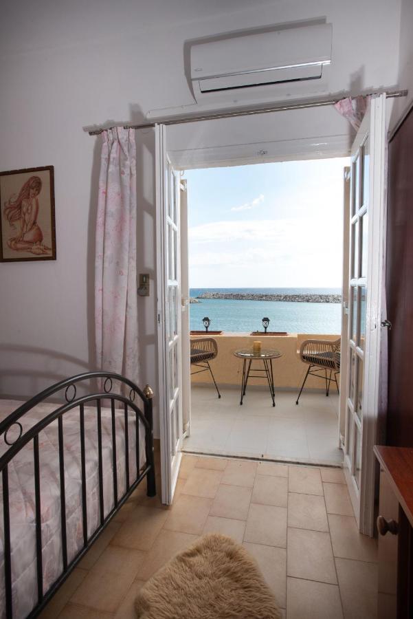 Sea Side Apartment