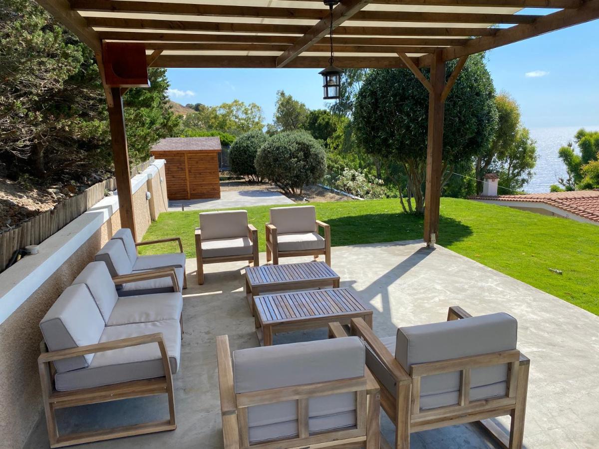Luxury With Stunning Panoramic Sea View