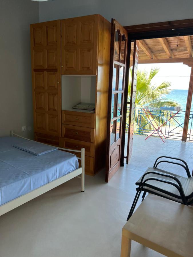 Nies Seaside Appartments * Sourpi