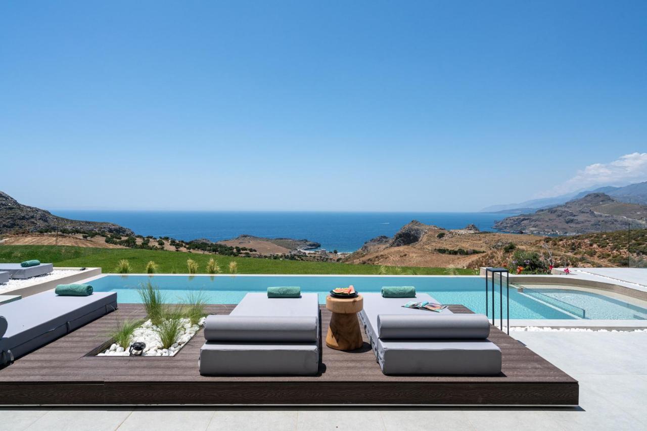 7 Seas - With Amazing View