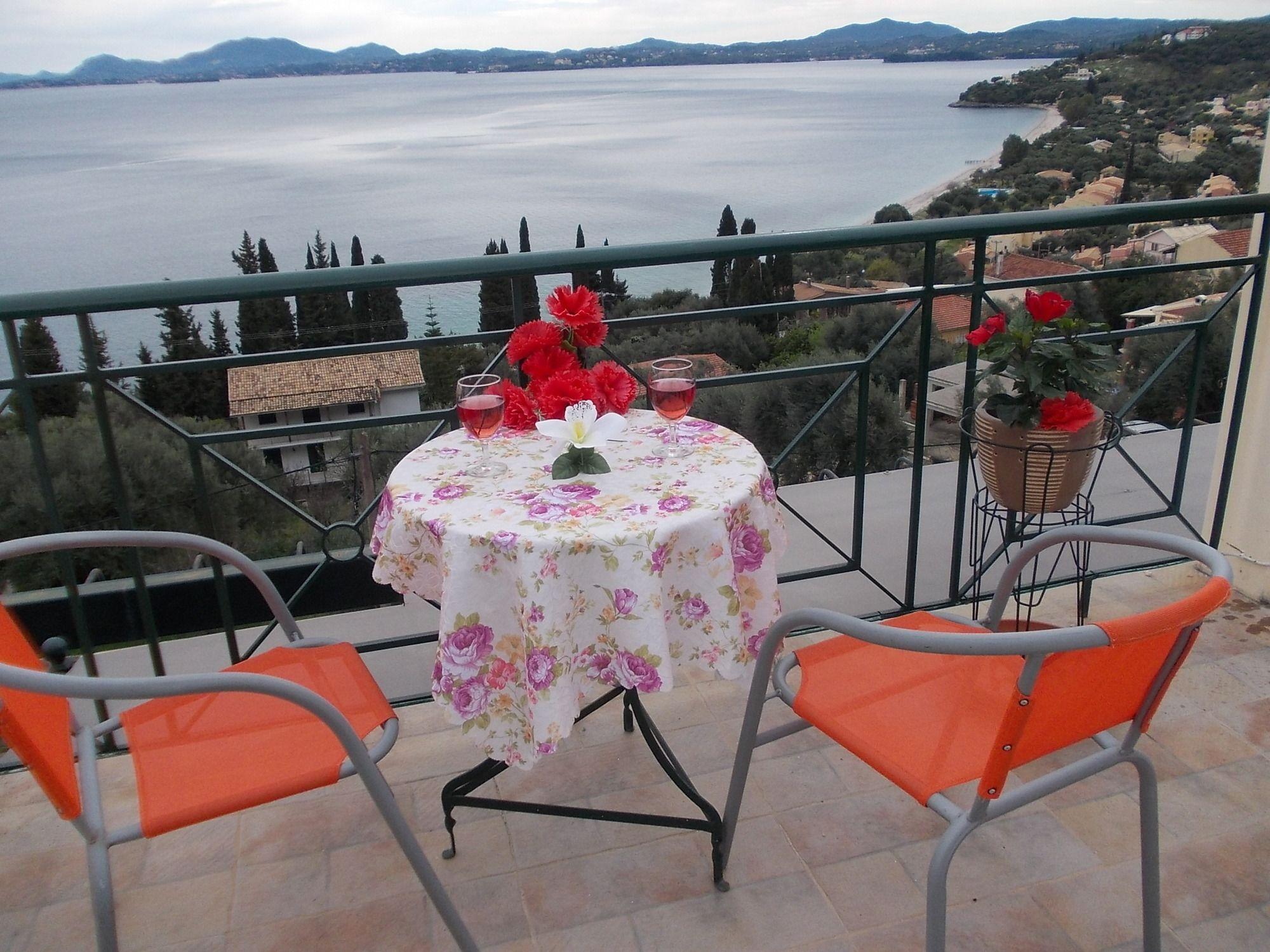 Sarakinos Apartment *
