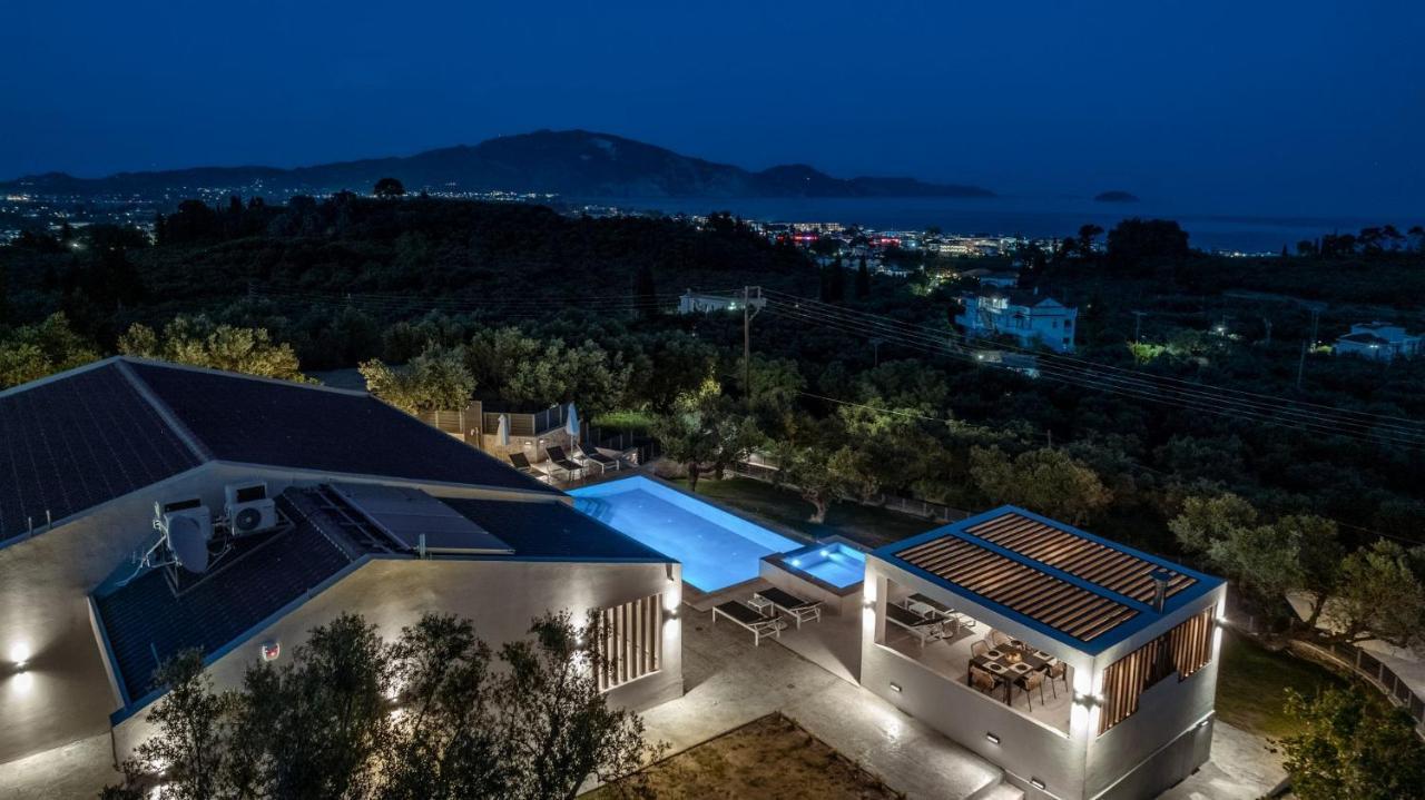 Roselia - Luxury Escape With Magnificent Views, By Zantewize * Laganas