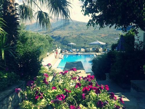 Marika & Aparthotel 3*