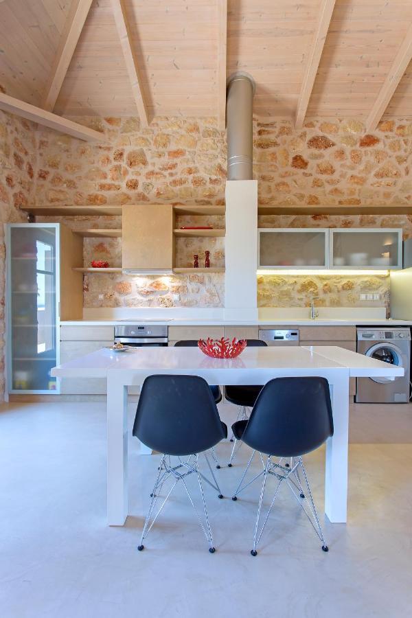 Mary's Luxury 1 Apartment Plitra