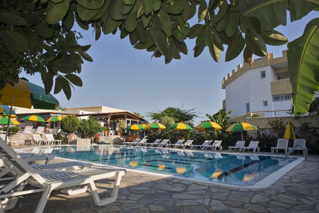 Aparthotel Fili 2*