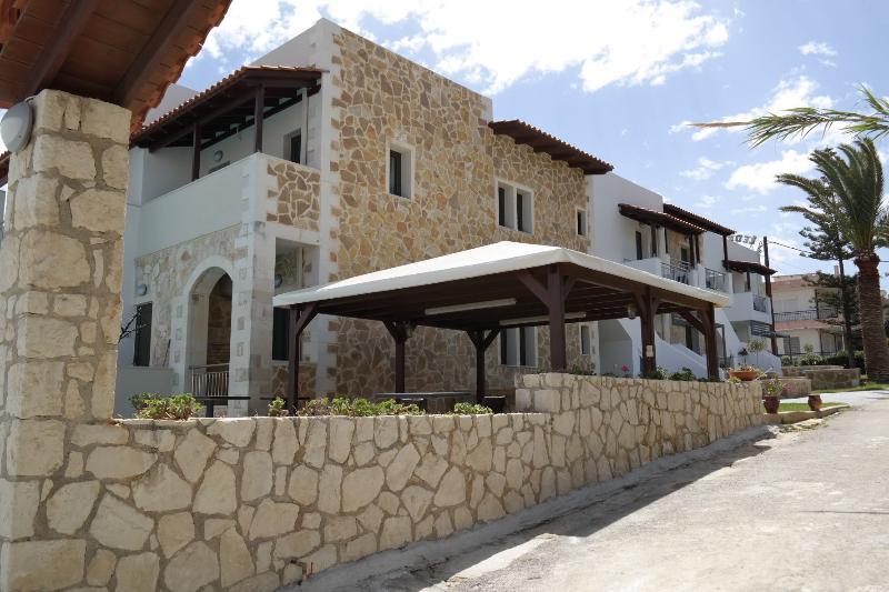 Aparthotel Ledra 3*