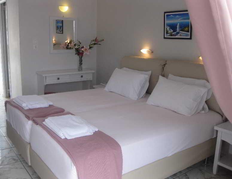 Aparthotel The Milos 3*