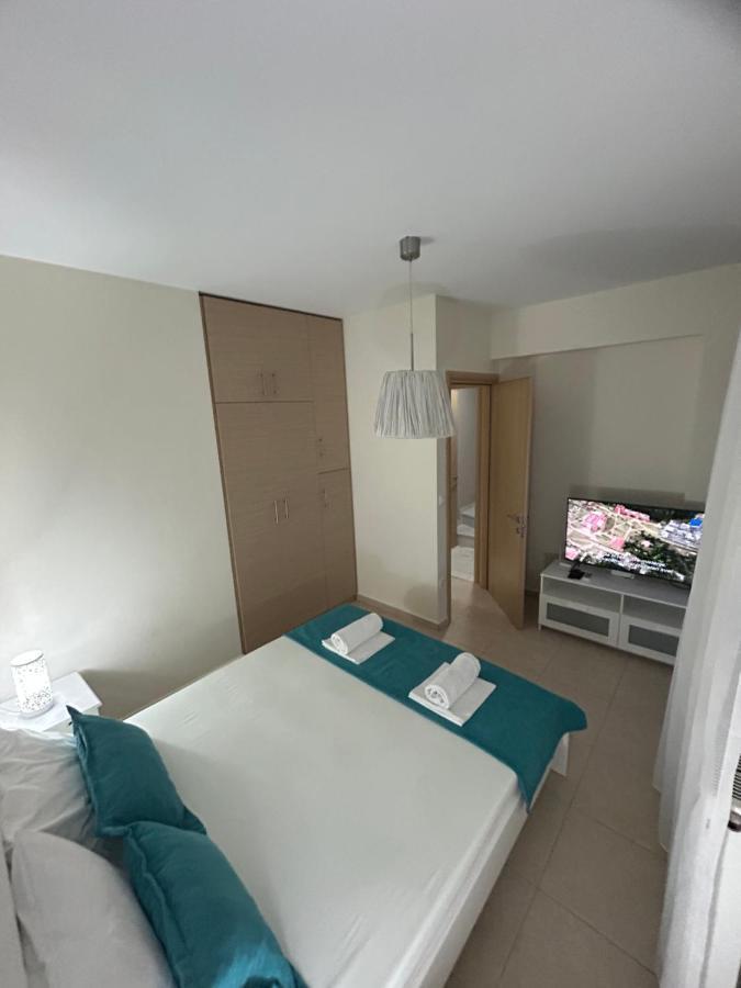 R Lux Villa *
