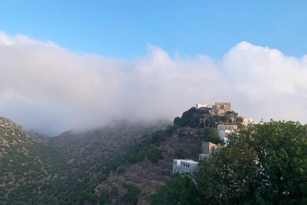 Cloud House On Nisyros * Emporeios (Nisyros)