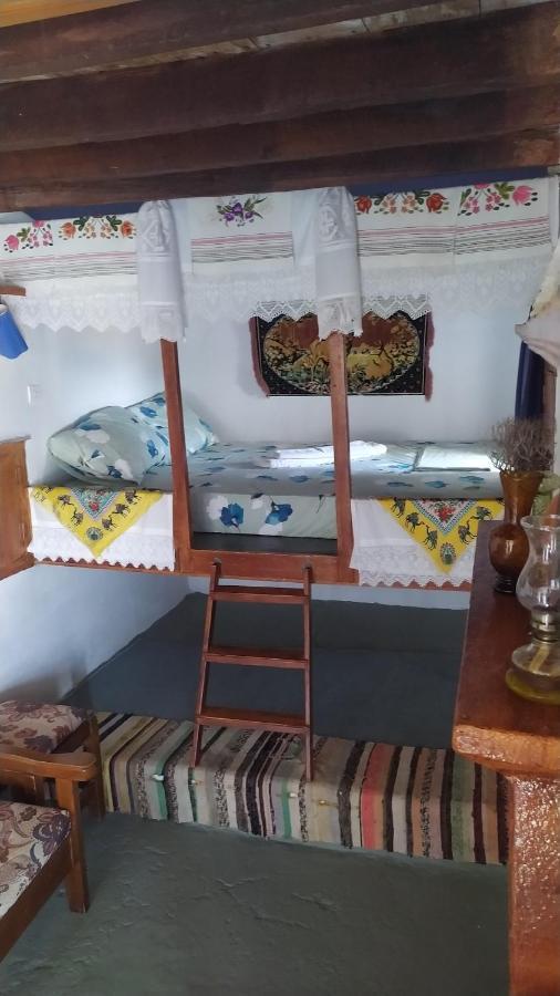 Holiday home Tinas House